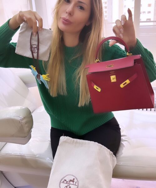 Ju Isen descobre que bolsa Hermès recebida de presente era falsa e faz desabafo nas redes sociais