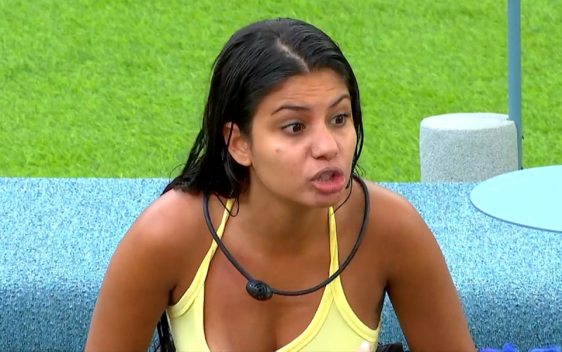 Gabriela promete lutar contra Jonas após ser excluída do camarote no BBB 26.